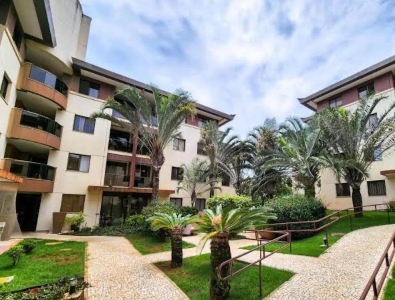 Apartamento Com Em De Luxo. *